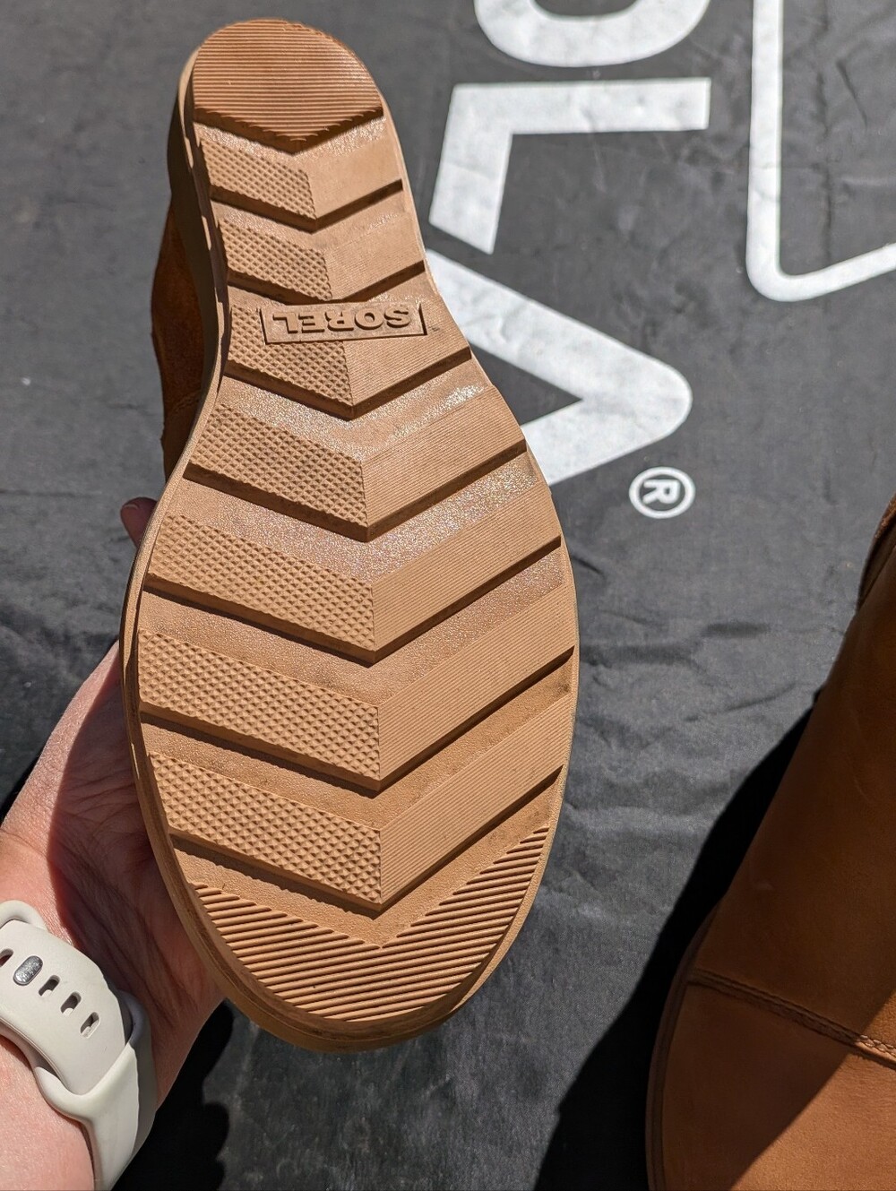 Sorel Tan Chelsea Boots - Sleek Slip-On Style, Waterproof Leather, Wedge Inside - Picture 2 of 3